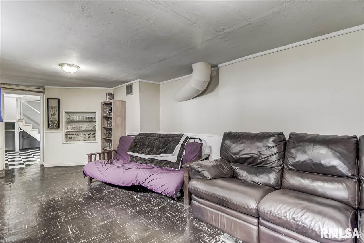 2248 South 10th Street Springfield, IL 62703 - Photo 28 of 36