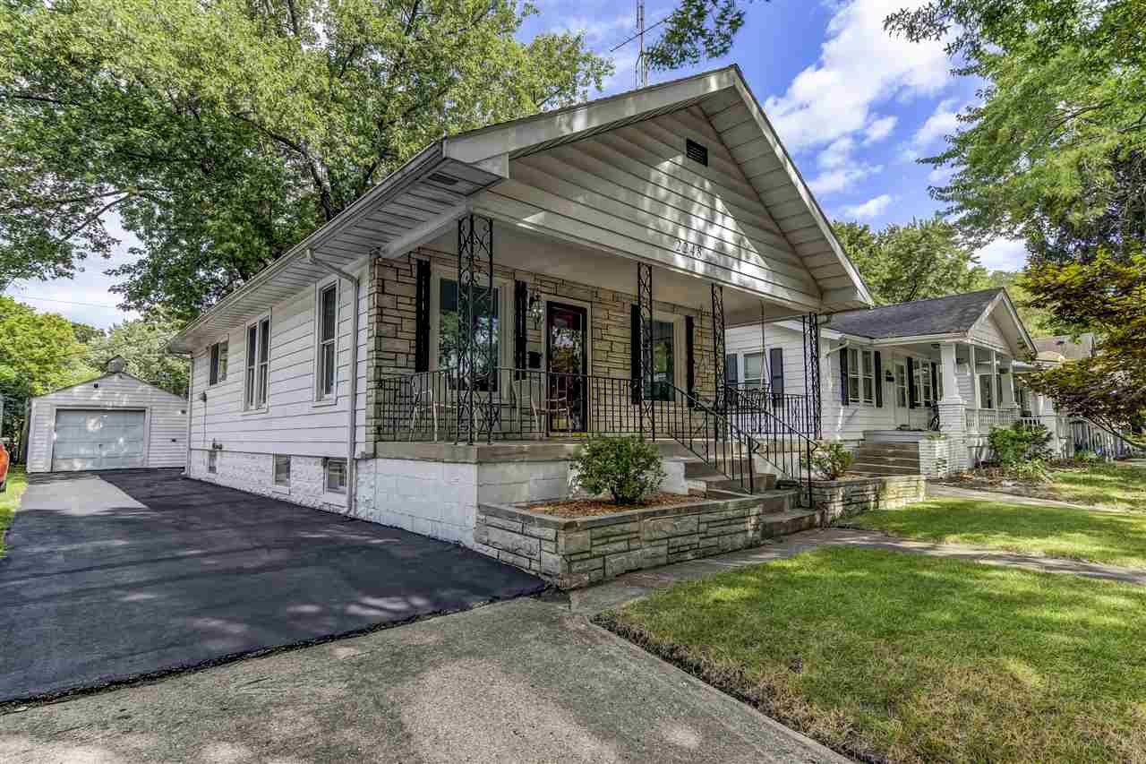 2248 South 10th Street Springfield, IL 62703 - Photo 4 of 36