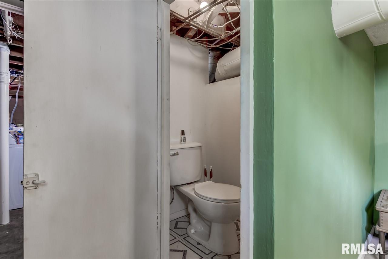 2248 South 10th Street Springfield, IL 62703 - Photo 32 of 36
