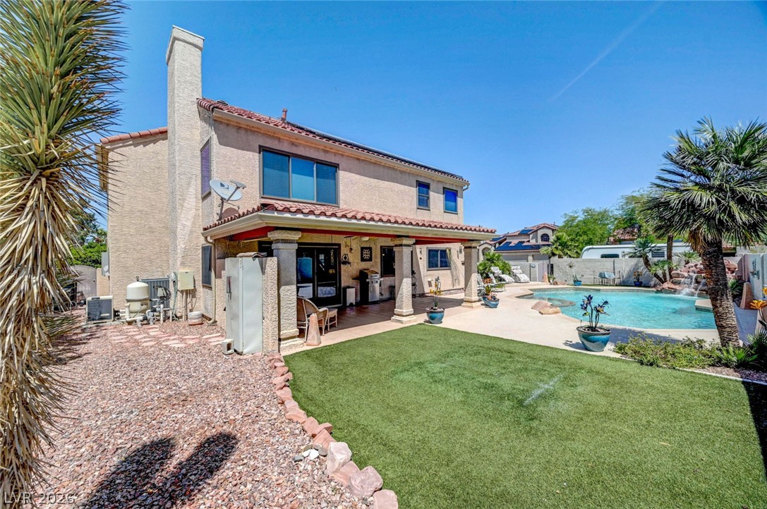 2600 Frontera Road Henderson, NV 89074 - Photo 43 of 47 Large west side yard with pedestrian gate to front and easy access to pool equipment