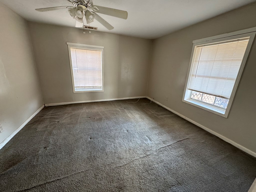 1542 Pineknot Road Box Springs, GA 31801 - Photo 4 of 18 Front Bedroom