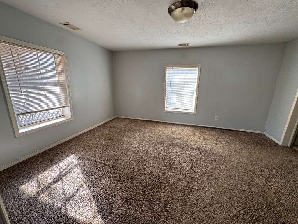 1542 Pineknot Road Box Springs, GA 31801 - Photo 5 of 18 Living Room