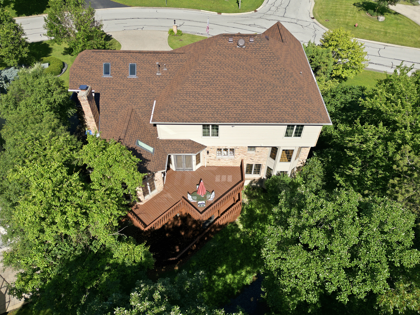 8701 Lake Ridge Drive Darien, IL 60561 - Photo 4 of 35
