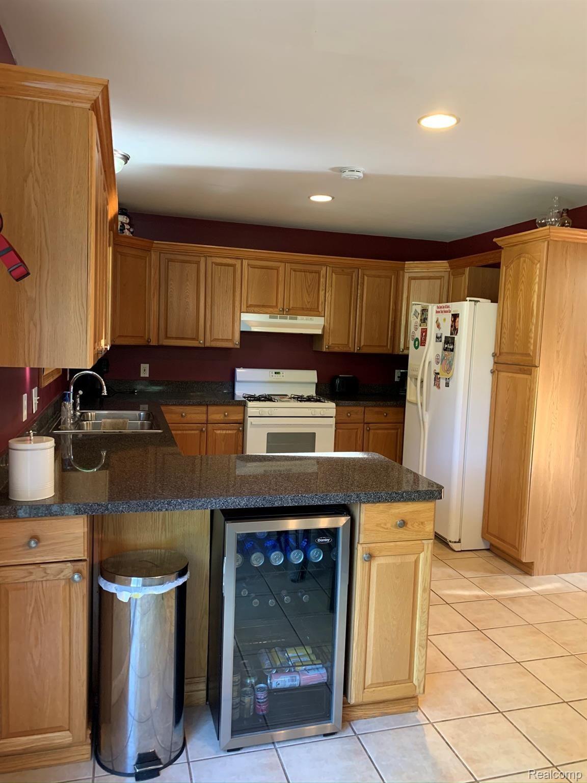 25929 Rust Road New Boston, MI 48164 - Photo 12 of 44 IMG_1958.JPEG