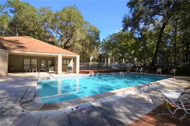 $119,000 | 109 Southeast 16th Avenue, Unit Q301, Gainesville, FL 32601