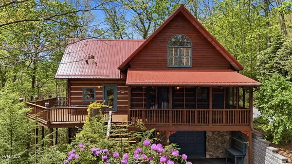 $525,000 | 351 Ivy Wood Lane, Mountain City, TN 37683