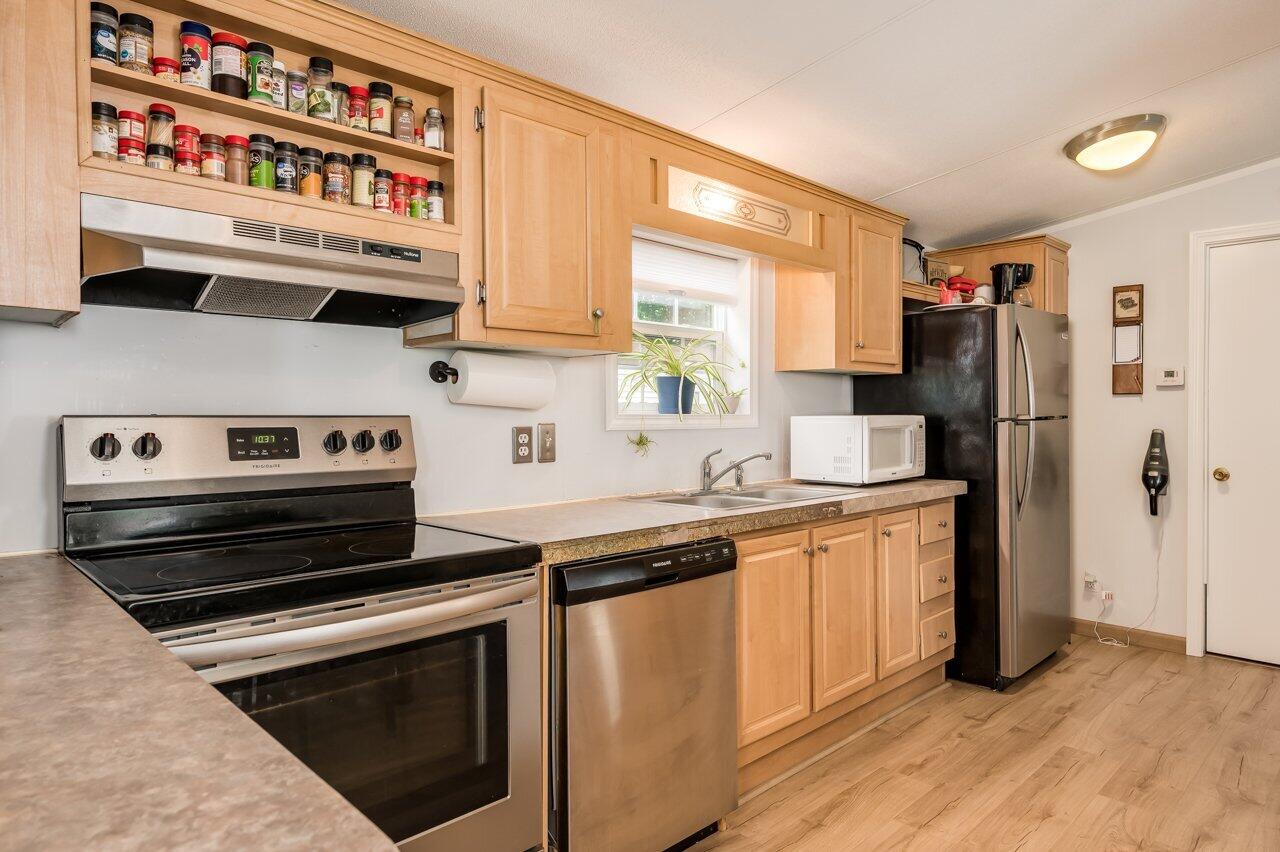 57 Pine Hill Road Berwick, ME 03901 - Photo 4 of 31 020-57PineHillRoad-Berwick-ME-03901-SMAL