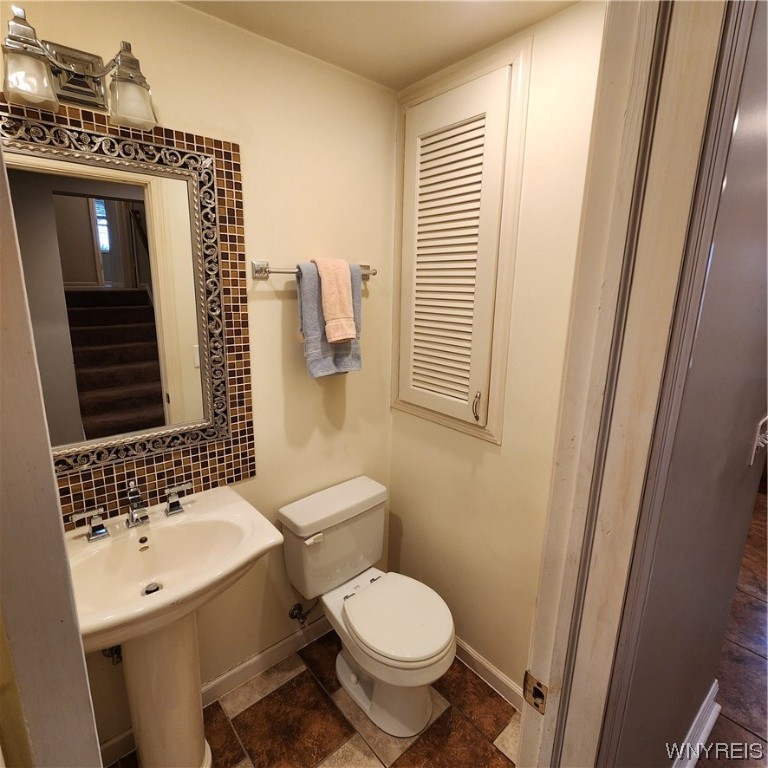 2443 Upper Mountain Road Lewiston, NY 14132 - Photo 13 of 17