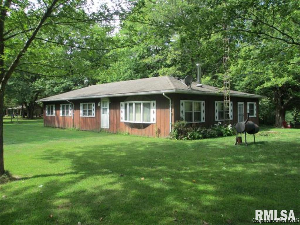 1711 Mt Zion Road Jacksonville, IL 62650 - Photo 1 of 15