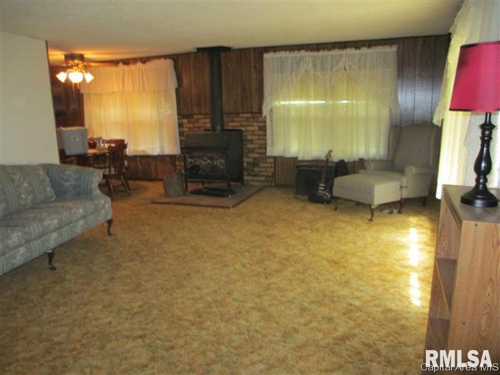 1711 Mt Zion Road Jacksonville, IL 62650 - Photo 7 of 15