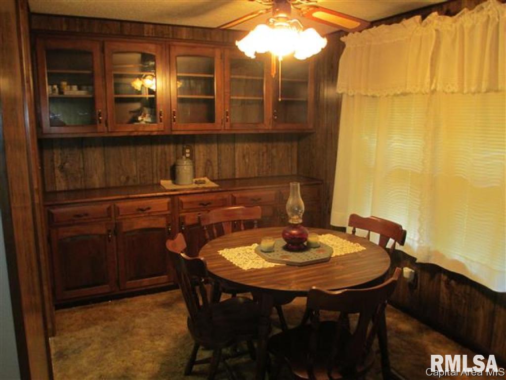 1711 Mt Zion Road Jacksonville, IL 62650 - Photo 9 of 15