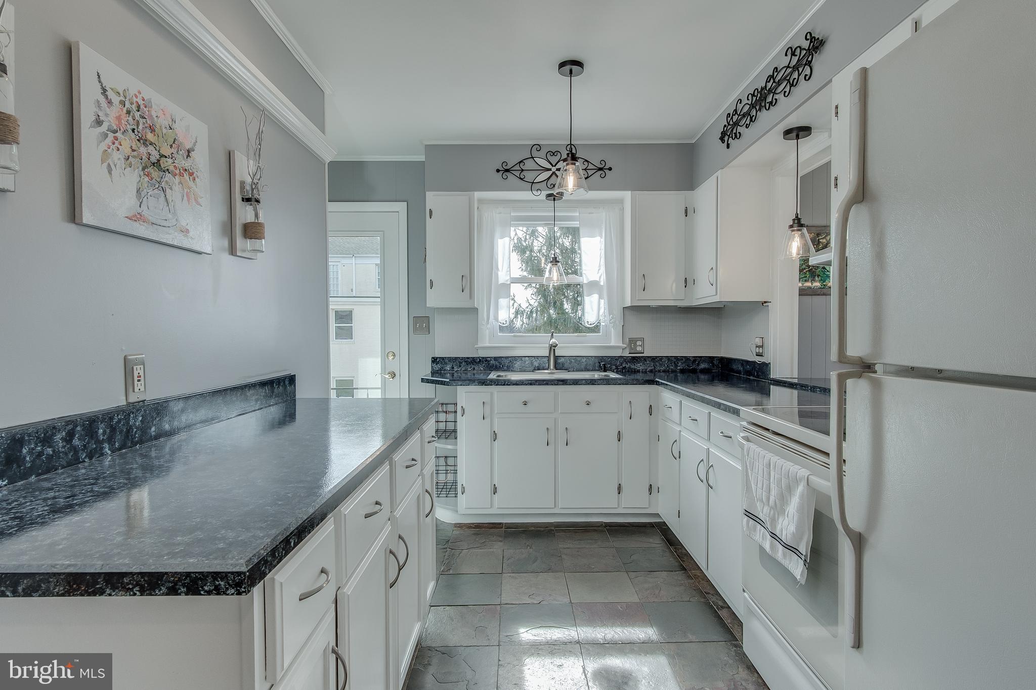 7418 Ridge Road Frederick, MD 21702 - Photo 10 of 58 Kitchen Pic 1