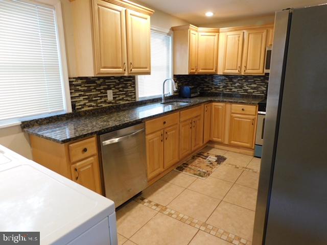 8215 Longpoint Road Dundalk, MD 21222 - Photo 11 of 22