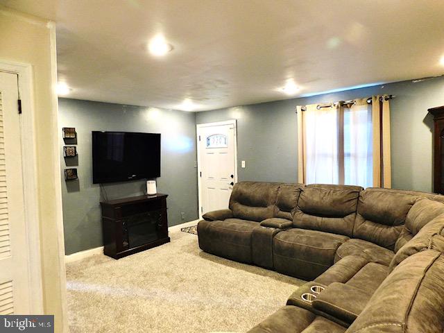 8215 Longpoint Road Dundalk, MD 21222 - Photo 3 of 22