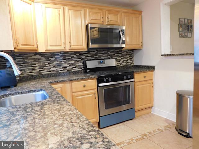8215 Longpoint Road Dundalk, MD 21222 - Photo 10 of 22