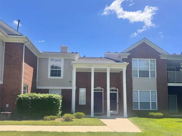 $1,850 | 45997 Rhodes Drive, Macomb, MI 48044