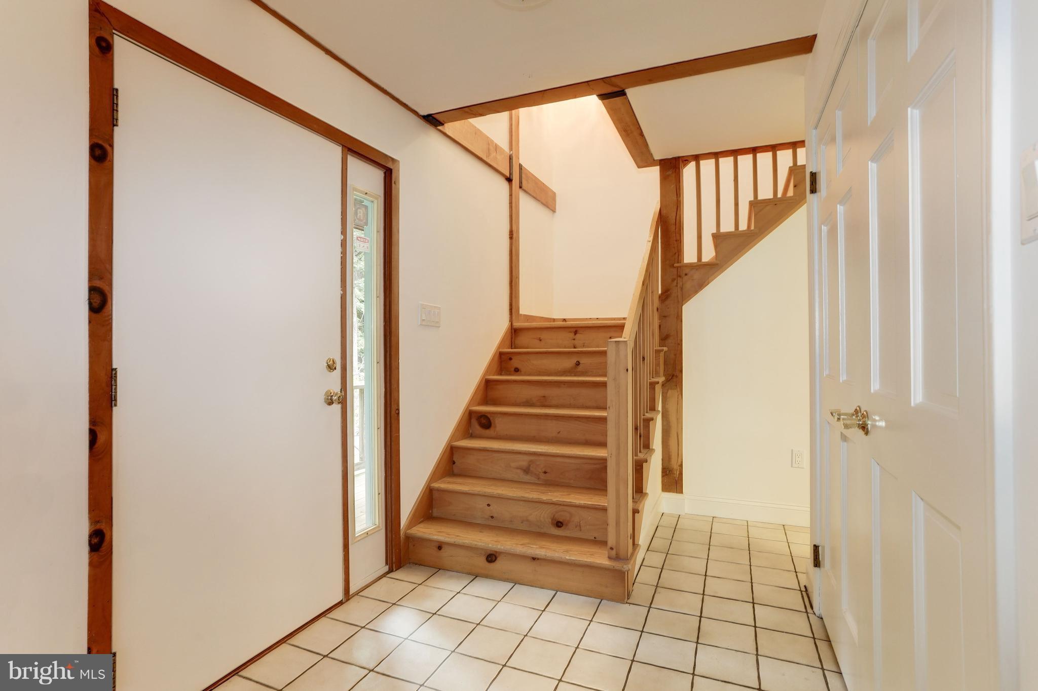 13191 Highland Road Highland, MD 20777 - Photo 4 of 30 Foyer