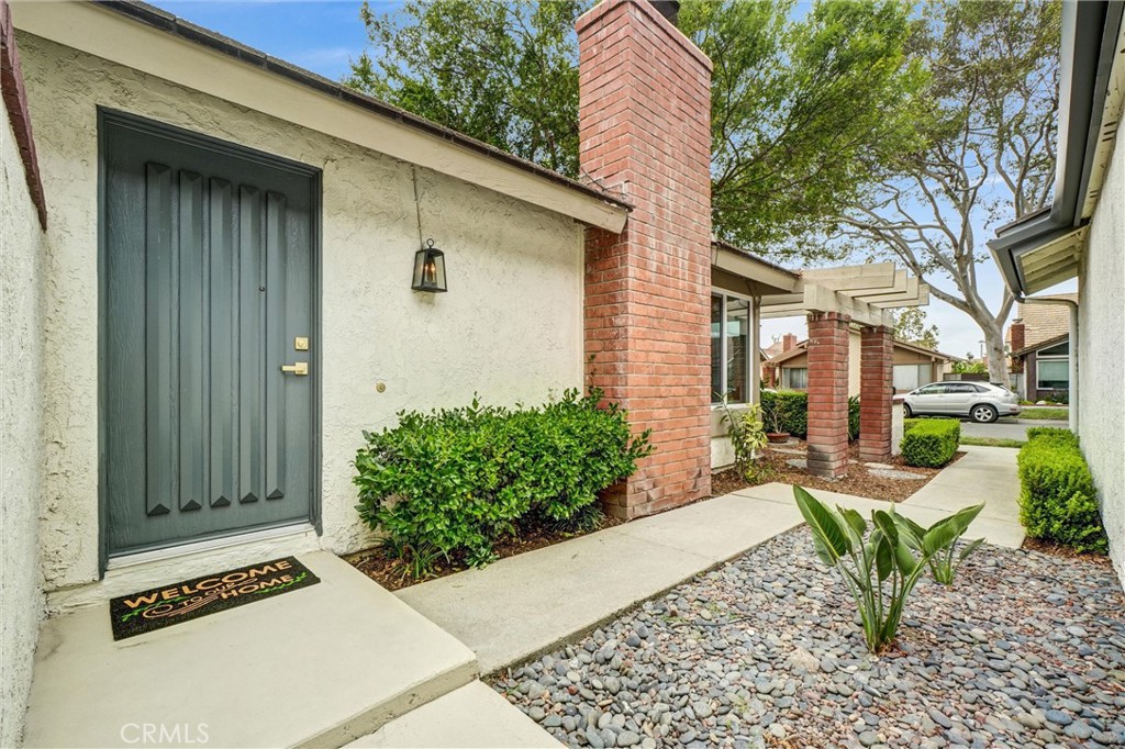 14332 Pinewood Road Tustin, CA 92780 - Photo 8 of 56