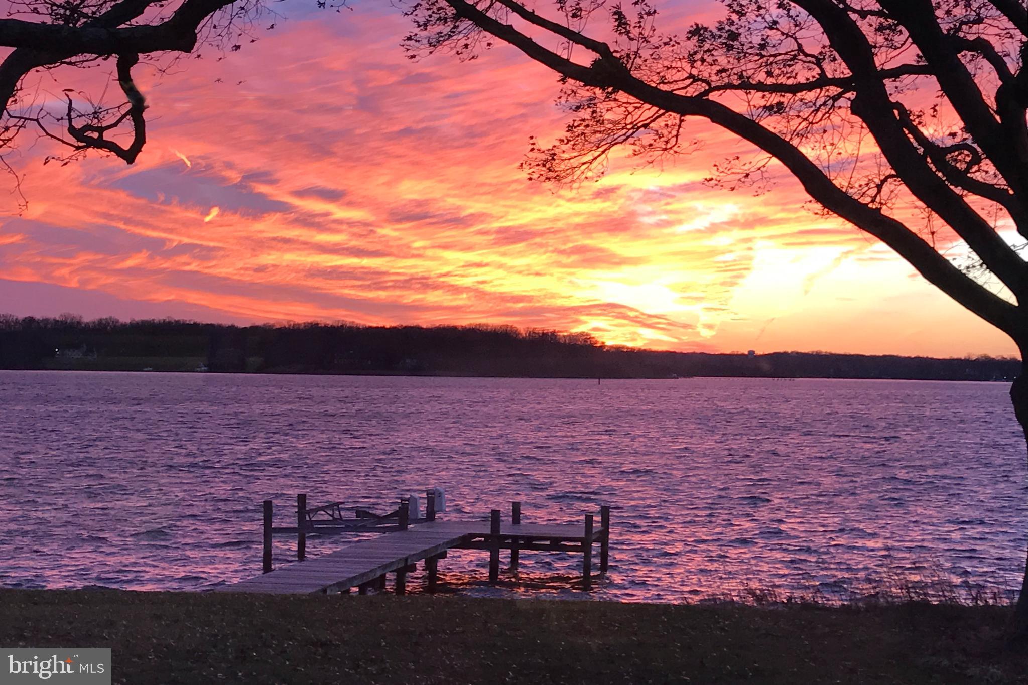 3258 Harness Creek Road Annapolis, MD 21403 - Photo 10 of 34 a view of outside space and mountain