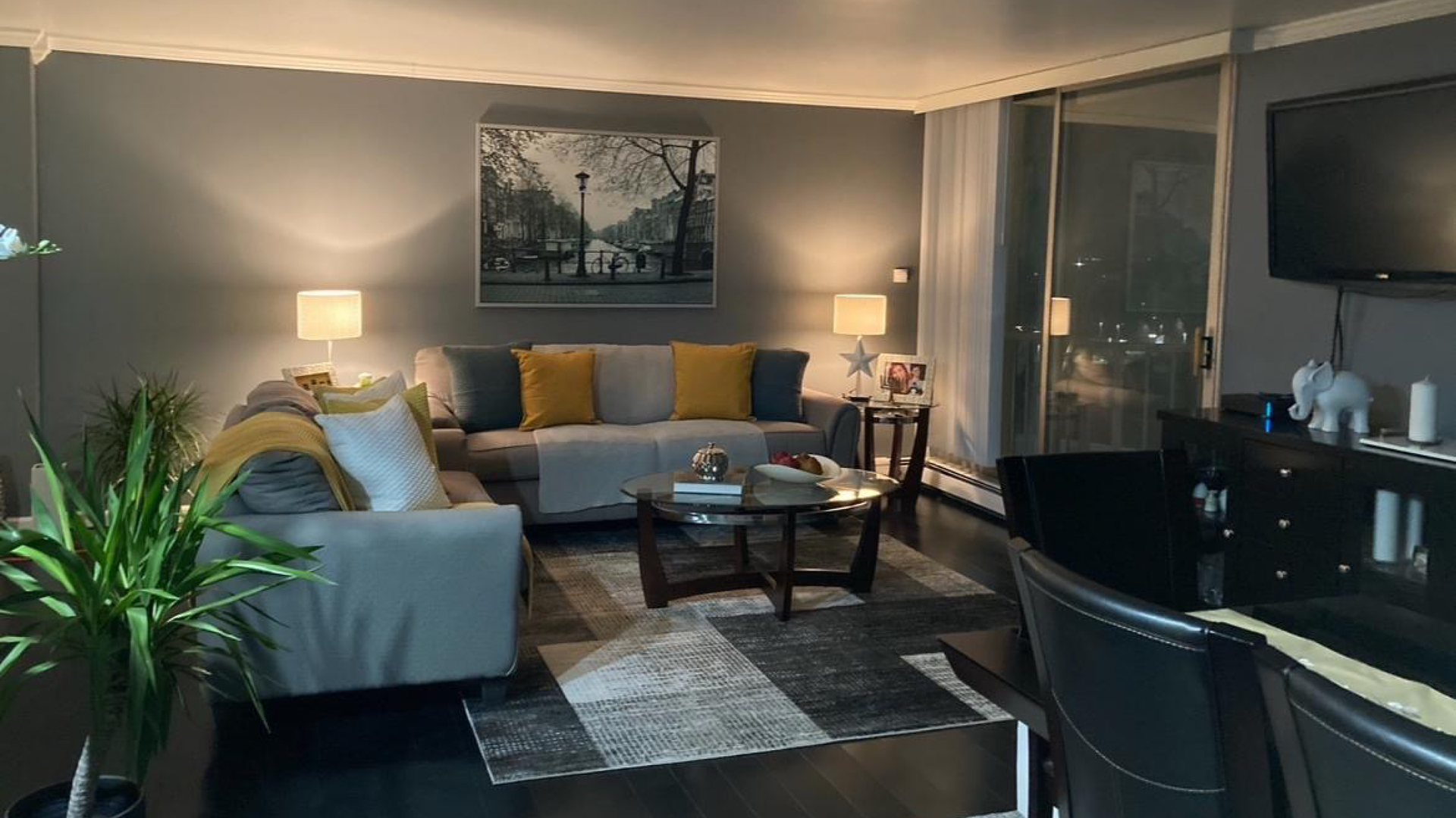 20 North Tower Road, Unit 12E Oak Brook, IL 60523 - Photo 3 of 14 Gallery Image 3
