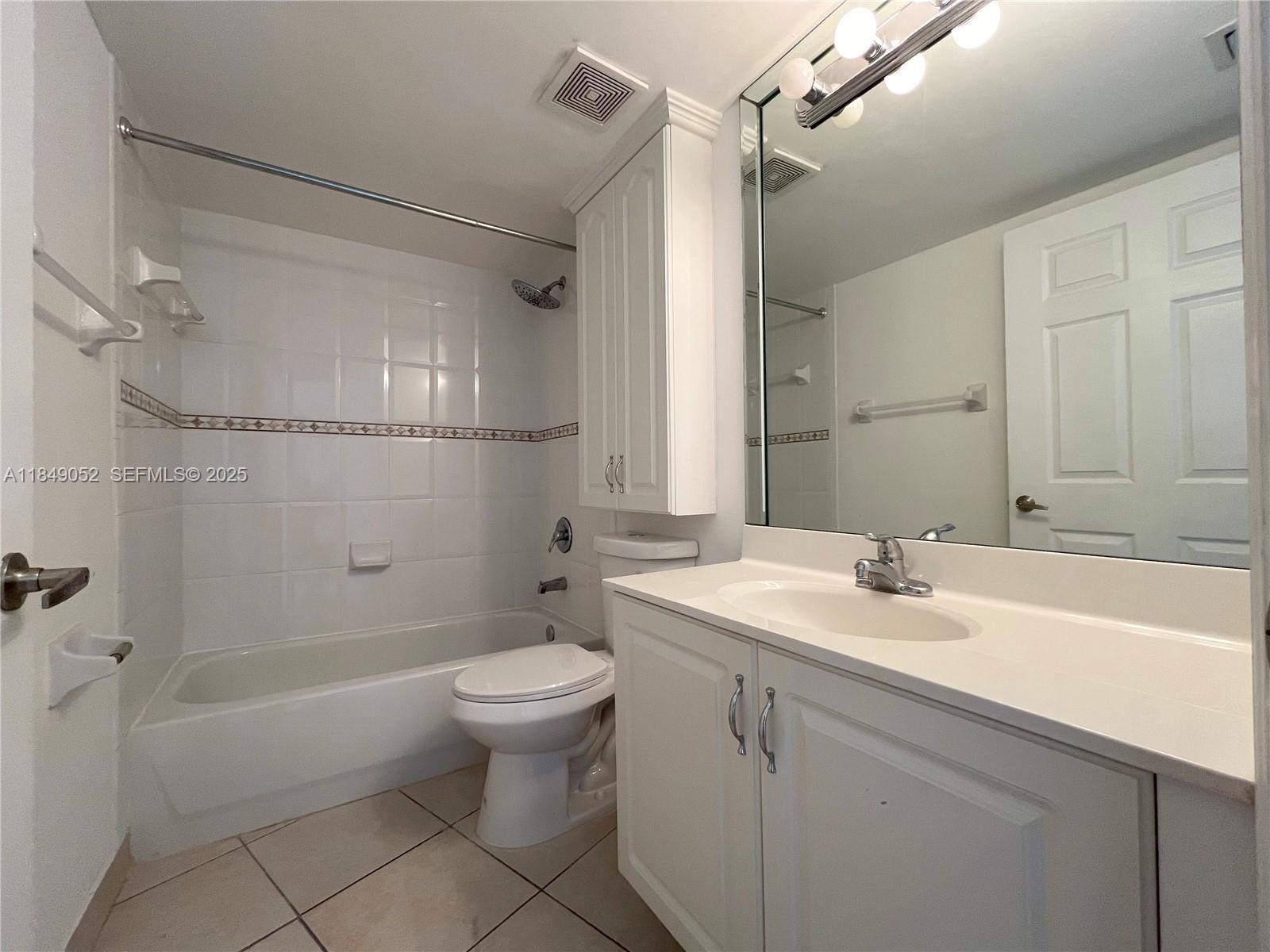 2415 Northwest 16th St Road, Unit 3031 Miami, FL 33125 - Photo 20 of 22 2nd Bathroom