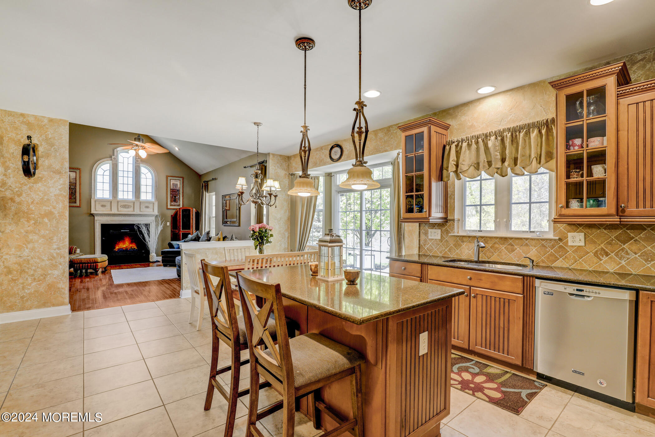 9 Emily Road Manalapan, NJ 07726 - Photo 16 of 35 18 - Kitchen
