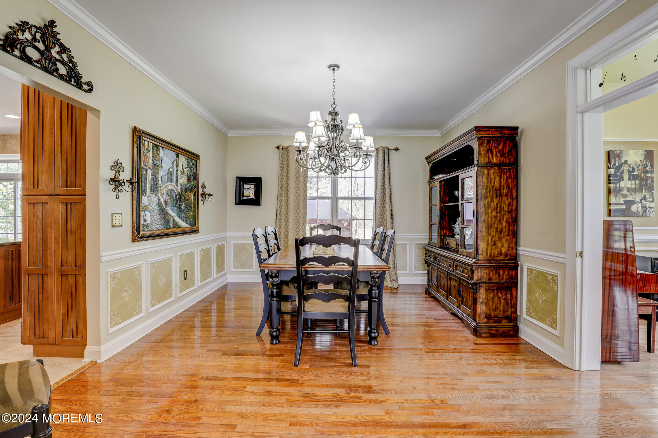 9 Emily Road Manalapan, NJ 07726 - Photo 8 of 35 10 - Dining Room