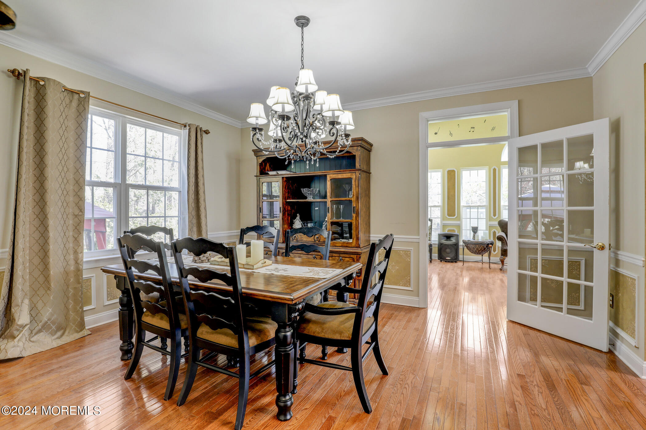 9 Emily Road Manalapan, NJ 07726 - Photo 9 of 35 11 - Dining Room