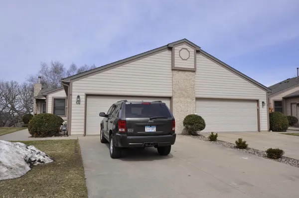 $368,000 | 64 Conner Circle Southwest, Rochester, MN 55902