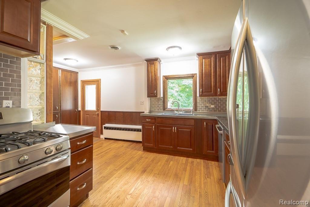 25710 Power Road Farmington Hills, MI 48336 - Photo 34 of 87