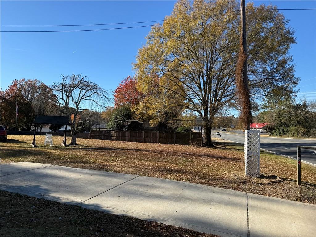 3329 Alabama Highway Rome, GA 30165 - Photo 5 of 32 a view of a yard with palm tree