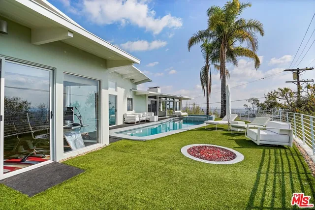 $5,900,000 | 8411 Hollywood Boulevard, Los Angeles, CA 90069