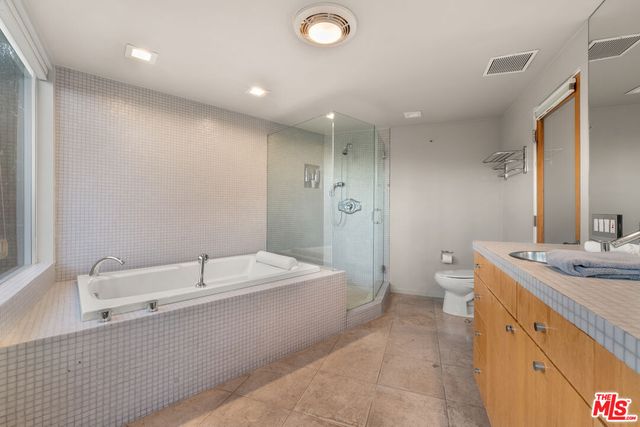 $5,900,000 | 8411 Hollywood Boulevard, Los Angeles, CA 90069