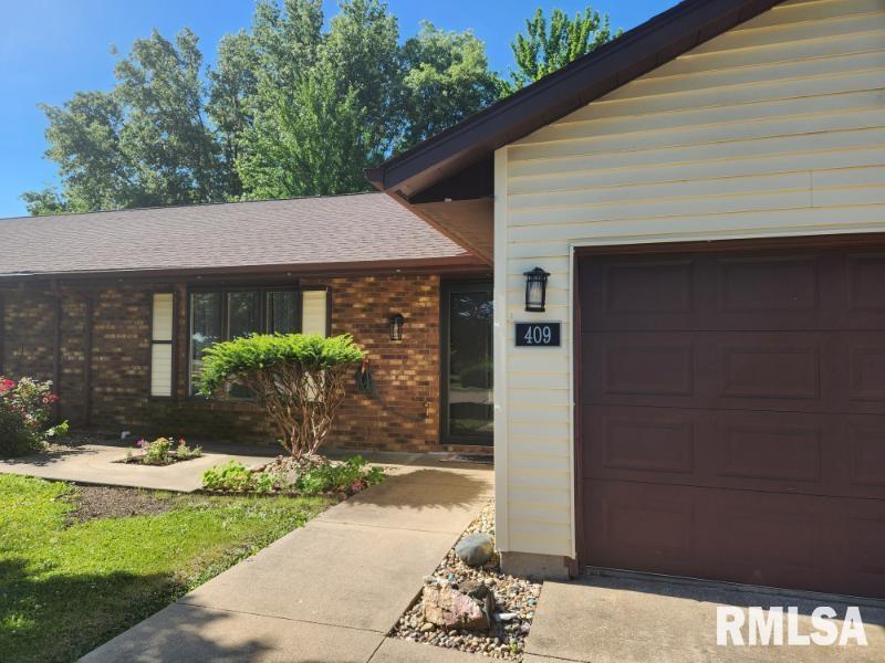 409 Evergreen Drive Macomb, IL 61455 - Photo 4 of 15