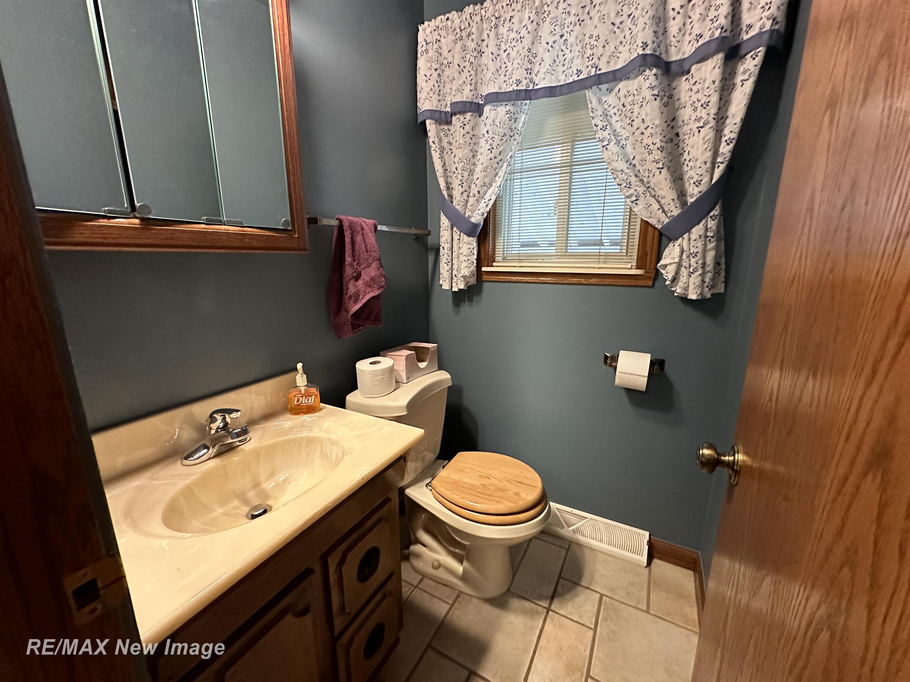 599 North Huron Road Linwood, MI 48634 - Photo 14 of 45 50137147-bad839cb-7707-44c3-a6f9-fd60a57367cc.JPG