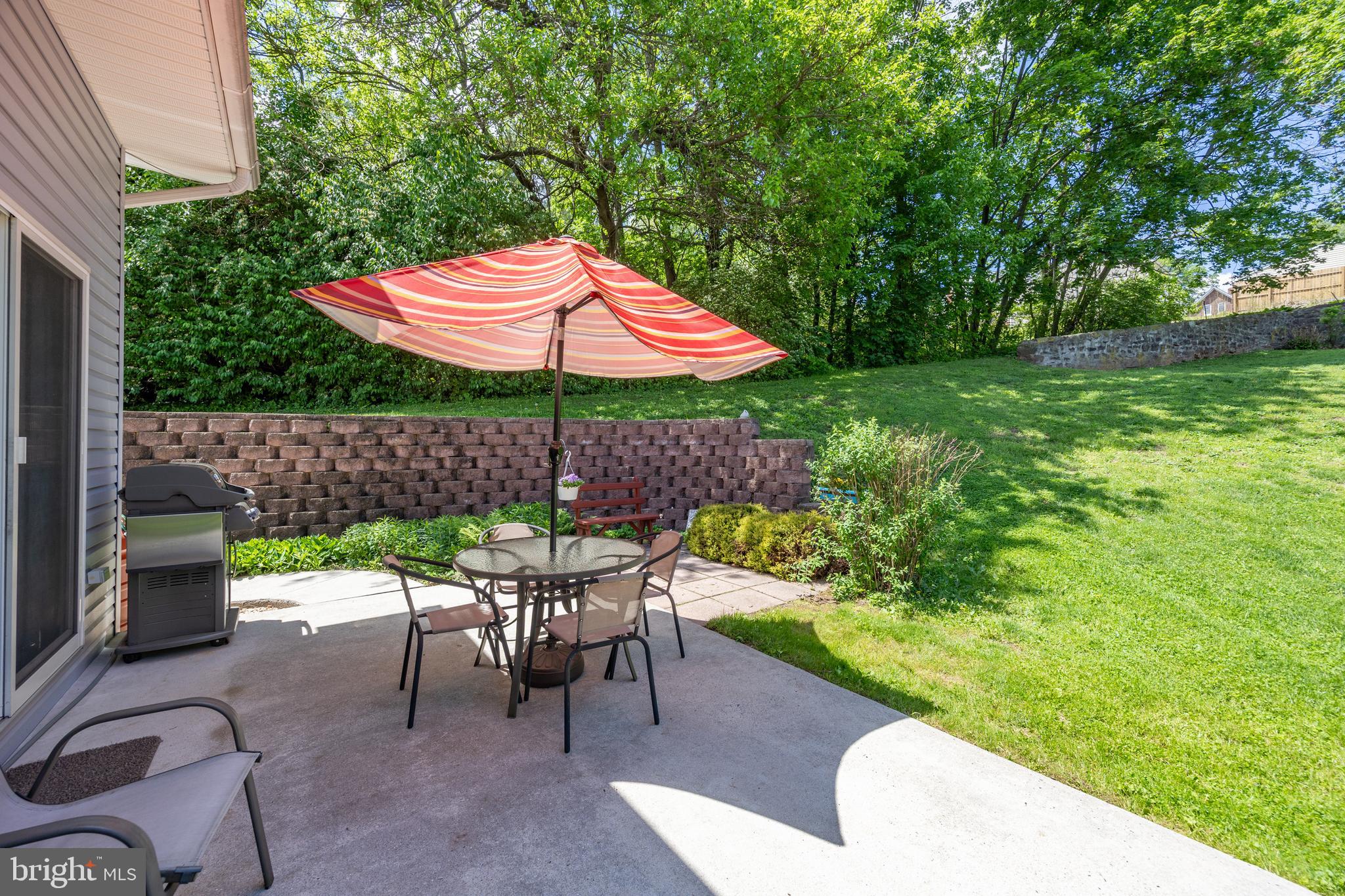 237 Poplar Street Spring City, PA 19475 - Photo 32 of 36 a view of yard with patio