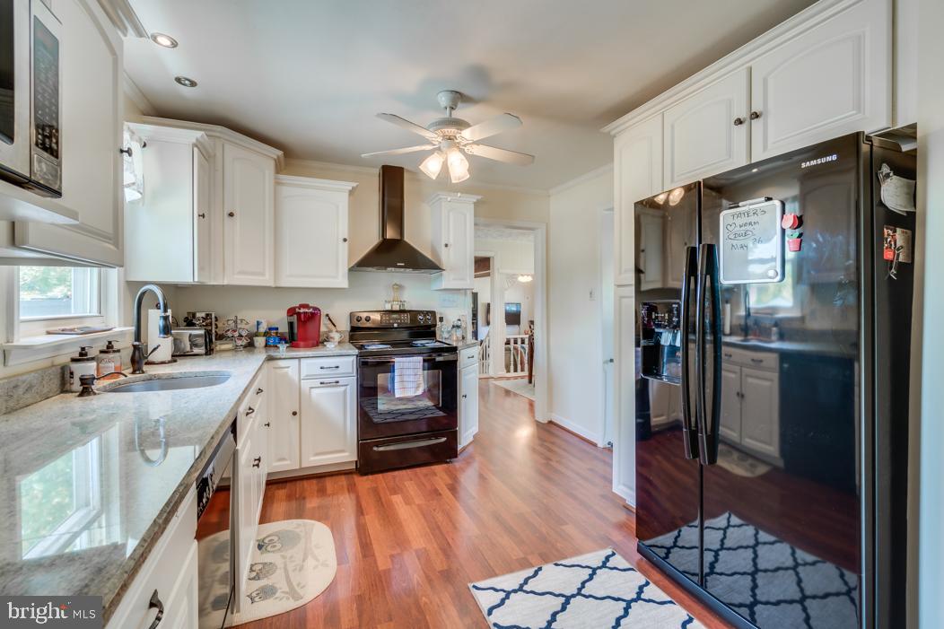 8817 Cooper Road Alexandria, VA 22309 - Photo 14 of 51 Gallery Image 14