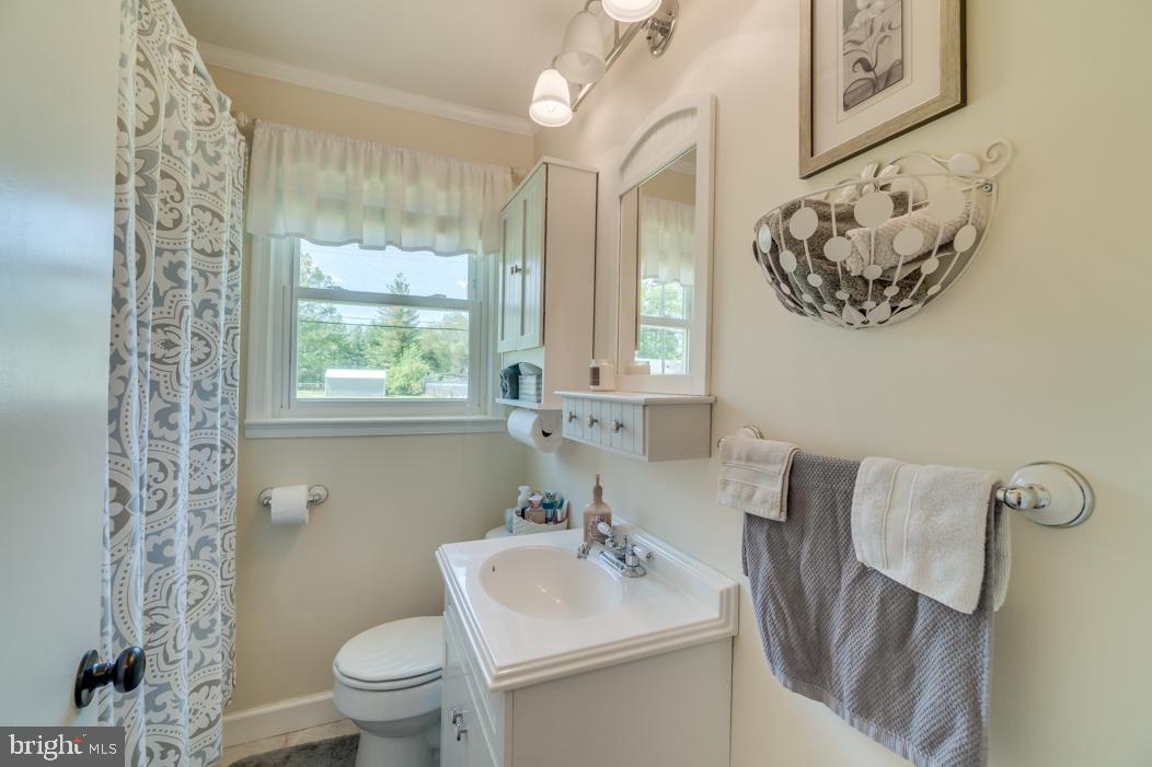 8817 Cooper Road Alexandria, VA 22309 - Photo 19 of 51 Gallery Image 19