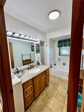 $290,000 | 1883 Maple Road, Fort Scott, KS 66701