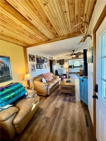 $290,000 | 1883 Maple Road, Fort Scott, KS 66701