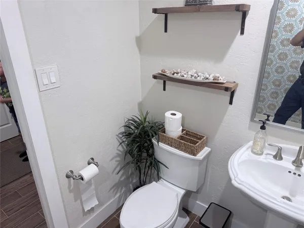 $3,100 | 4012 Chile Drive, Pasadena, TX 77504