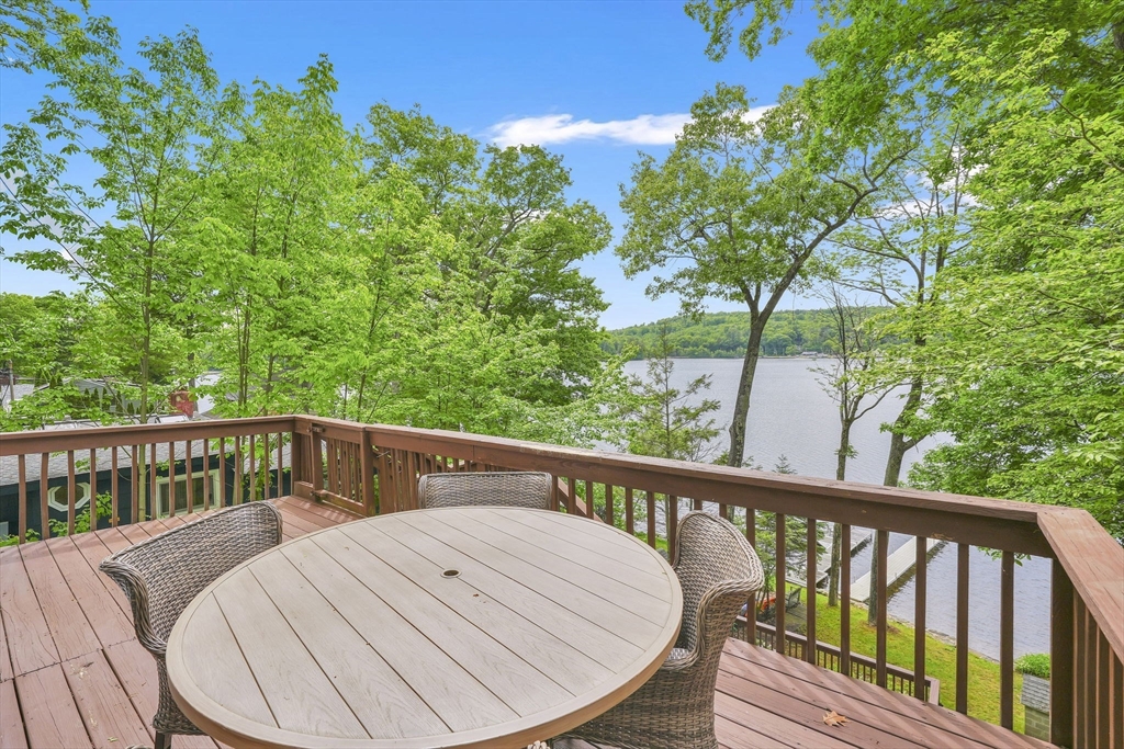 12 Forest Court Holland, MA 01521 - Photo 3 of 32