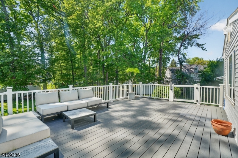 22 Woodside Road Springfield, NJ 07081 - Photo 27 of 35 Gallery Image 27