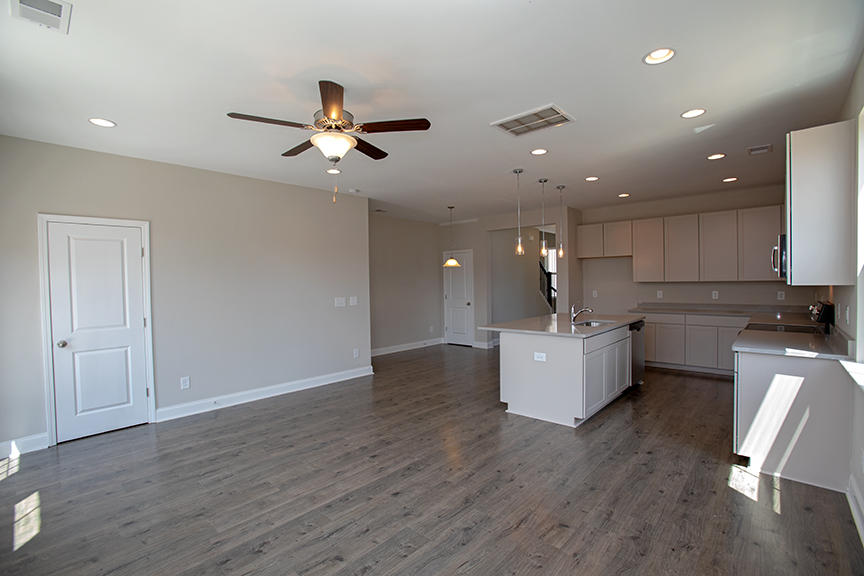7839 Montview Road North Charleston, SC 29418 - Photo 3 of 26 Family Room