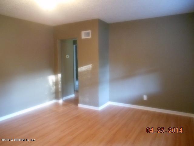 10633 Rutgers Road Jacksonville, FL 32218 - Photo 3 of 11