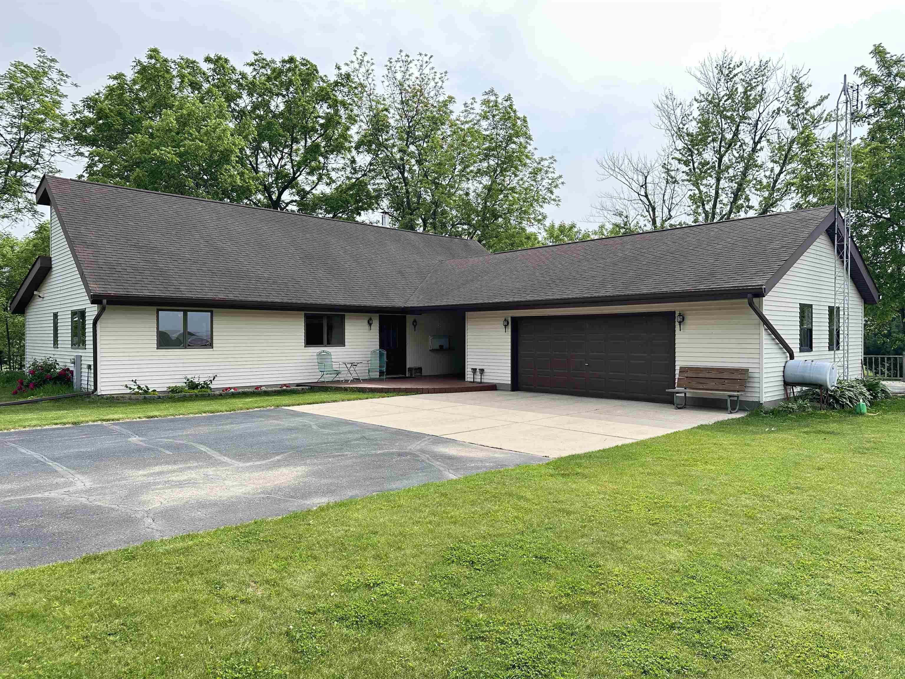 10211 East Waite Road Clinton, WI 53525 - Photo 1 of 1 Gallery Image 1