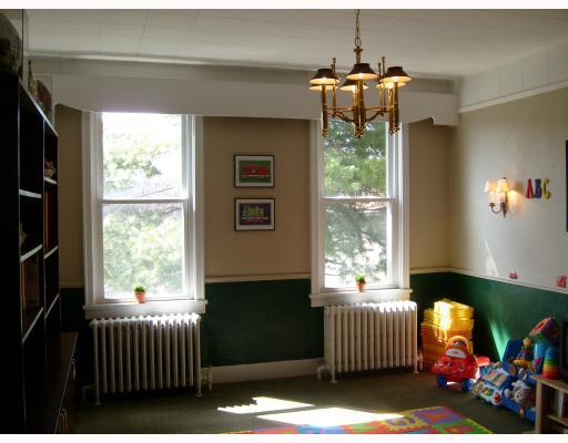 2800 Mt Troy Road Pittsburgh, PA 15212 - Photo 4 of 8 Dining Room.