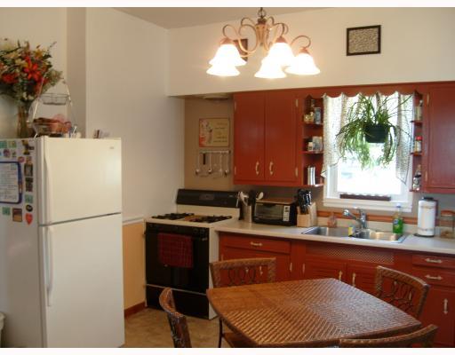 2800 Mt Troy Road Pittsburgh, PA 15212 - Photo 5 of 8 Kitchen.