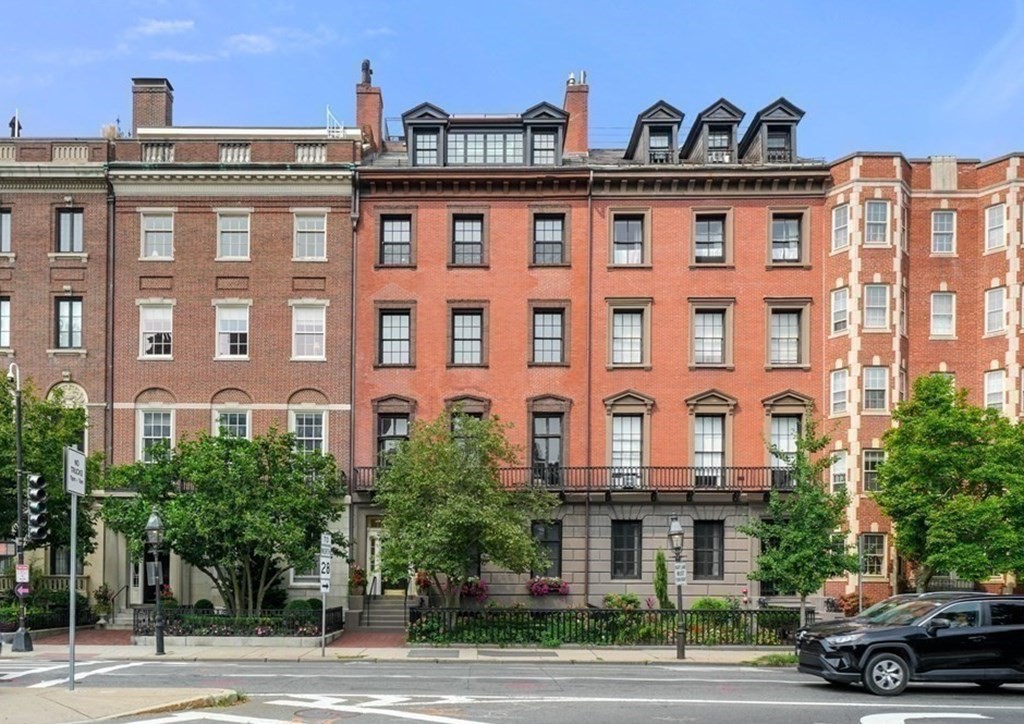 94 Beacon Street, Unit 4 Boston, MA 02108 - Photo 1 of 35 a view of a building