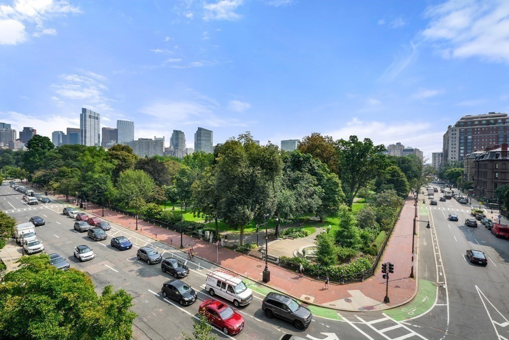 94 Beacon Street, Unit 4 Boston, MA 02108 - Photo 28 of 35 a view of a city